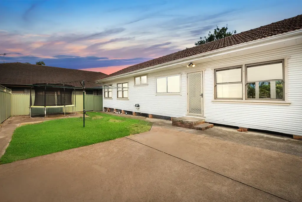 141 Birdwood Road, Georges Hall, Georges Hall - Thumbnail 6