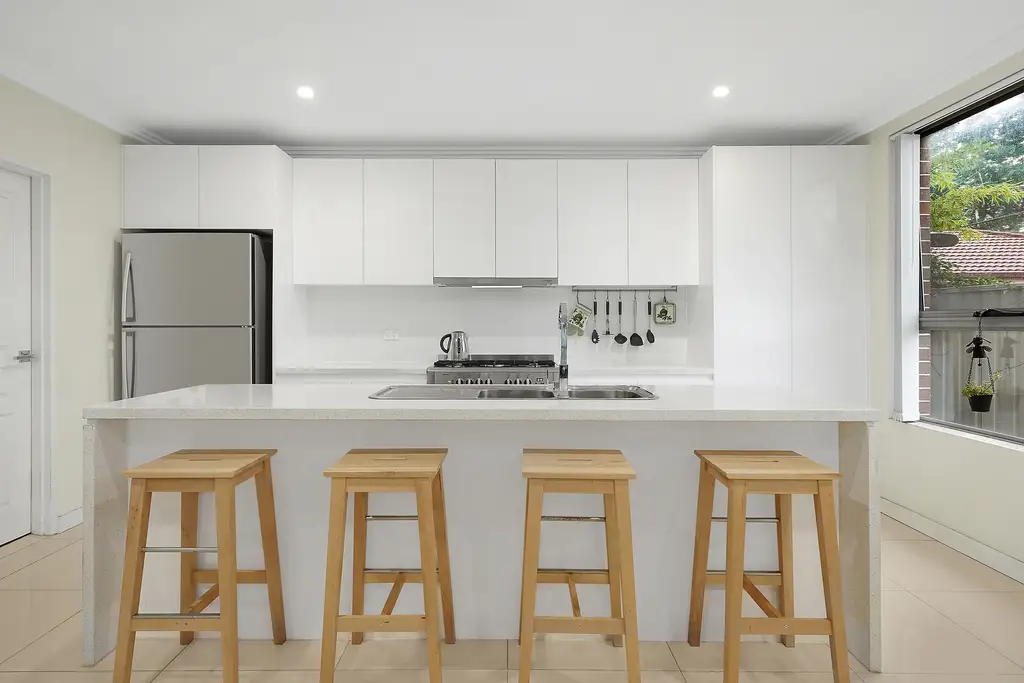 2/133 Birdwood Road, Georges Hall, Georges Hall - Thumbnail 3