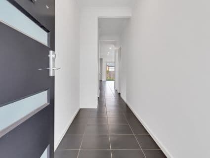 17 Loganberry Road, Manor Lakes, VIC, 3024, Manor Lakes - Thumbnail 3