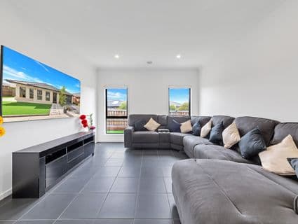 17 Loganberry Road, Manor Lakes, VIC, 3024, Manor Lakes - Thumbnail 5