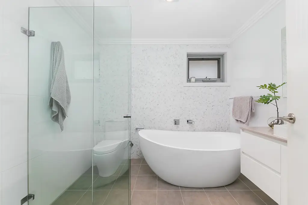 24 Flinders Road, Georges Hall, Georges Hall - Thumbnail 4