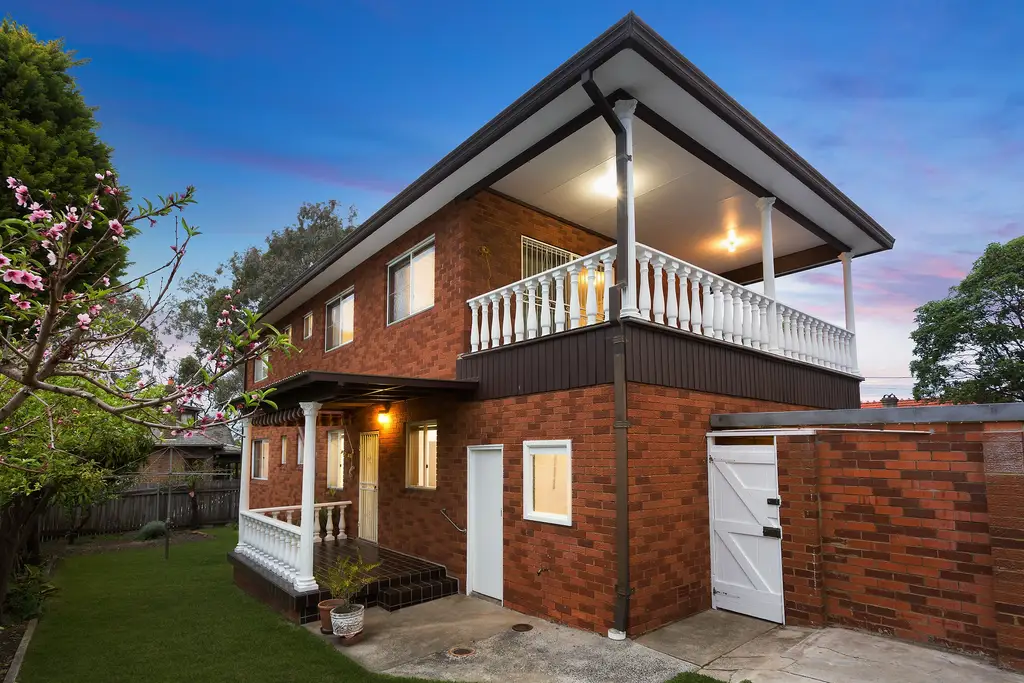 33 Wyatt Avenue, Burwood, Burwood - Thumbnail 2
