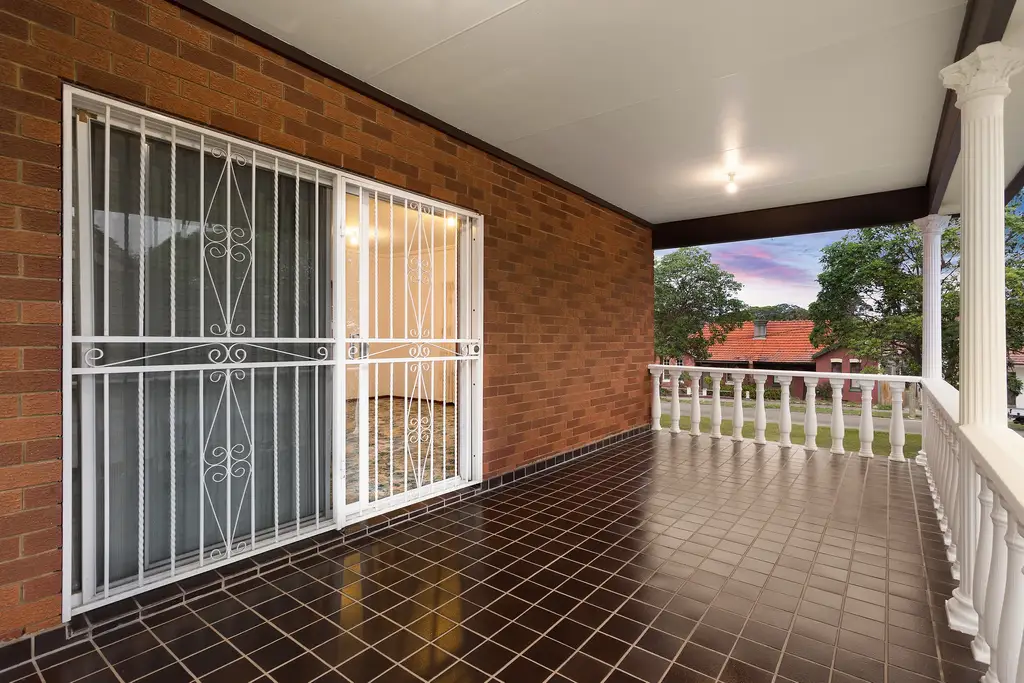 33 Wyatt Avenue, Burwood, Burwood - Thumbnail 4