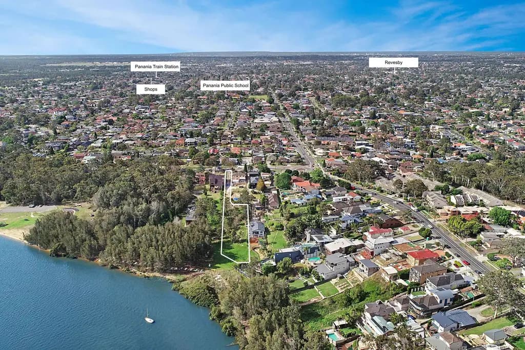 768C Henry Lawson Drive, Picnic Point, Picnic Point - Thumbnail 2