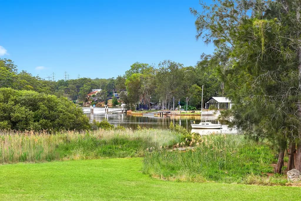 768C Henry Lawson Drive, Picnic Point, Picnic Point - Thumbnail 3