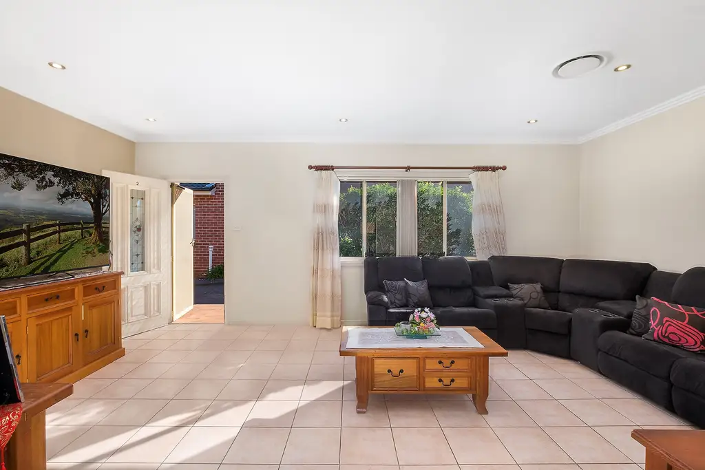 2/14 Napoleon Road, Greenacre, Greenacre - Thumbnail 3