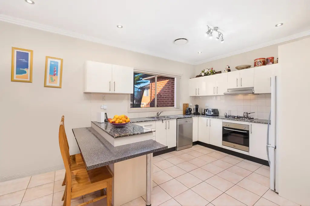 2/14 Napoleon Road, Greenacre, Greenacre - Thumbnail 4