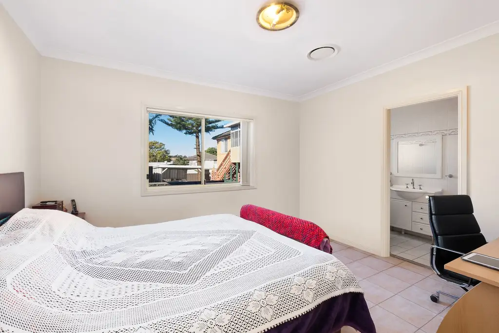 2/14 Napoleon Road, Greenacre, Greenacre - Thumbnail 5