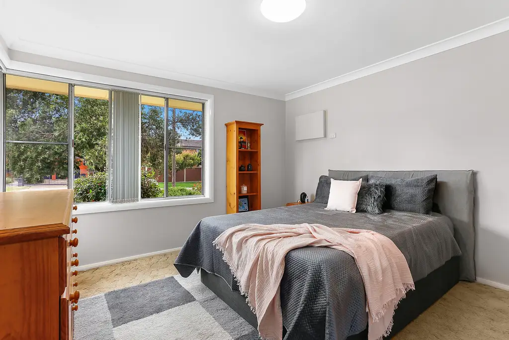 2 Kurrajong Avenue, Georges Hall, Georges Hall - Thumbnail 4