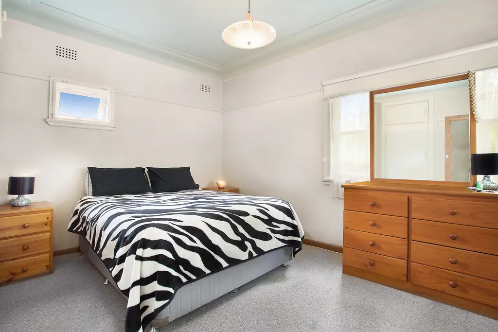 42 Armitree Street, Kingsgrove, Kingsgrove - Thumbnail 4