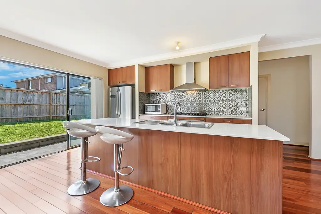 31 Burringoa Crescent, Colebee, Colebee - Thumbnail 3