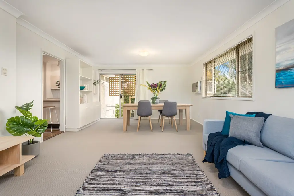10 Anembo Avenue, Georges Hall, Georges Hall - Thumbnail 2