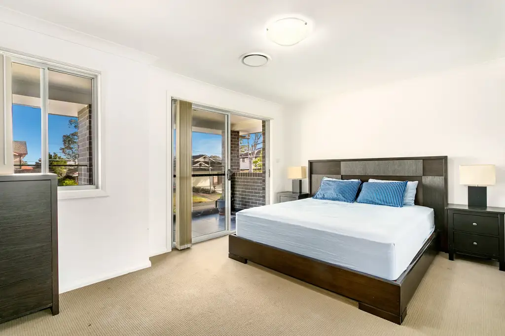5 Eileen Street, Picnic Point, Picnic Point - Thumbnail 4