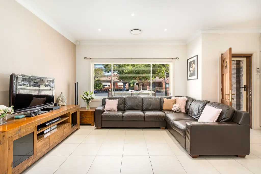 12 Elliott Street, Belfield, Belfield - Thumbnail 4