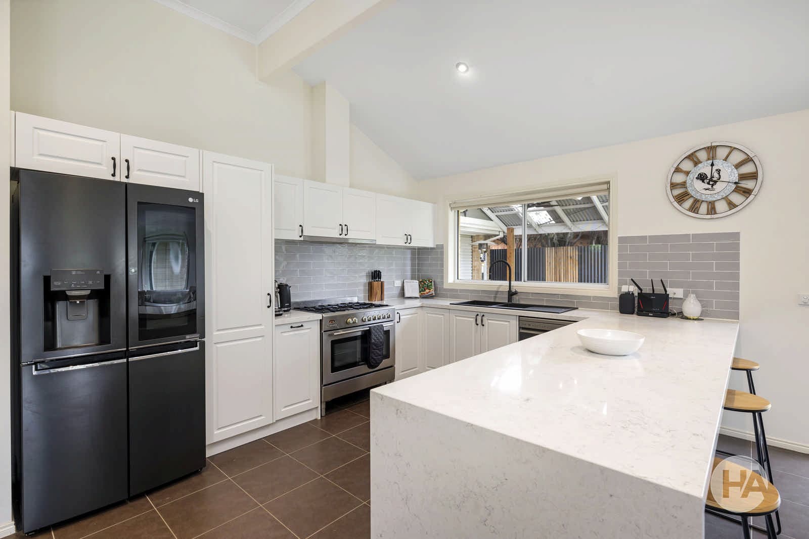 5 Banksia Crescent, TYABB, Tyabb - Thumbnail 3