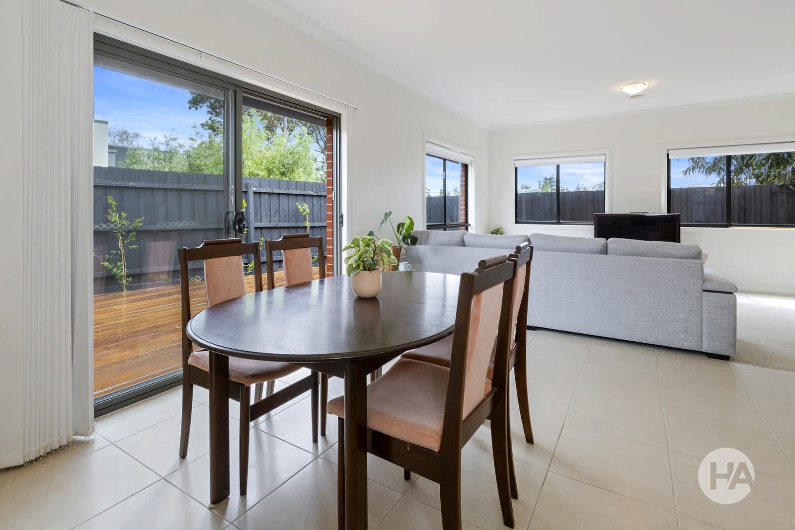 15 Alpina Street, FRANKSTON NORTH, Frankston North - Thumbnail 3