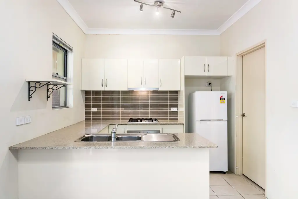 2/38 Fourth Avenue, Campsie, Campsie - Thumbnail 3