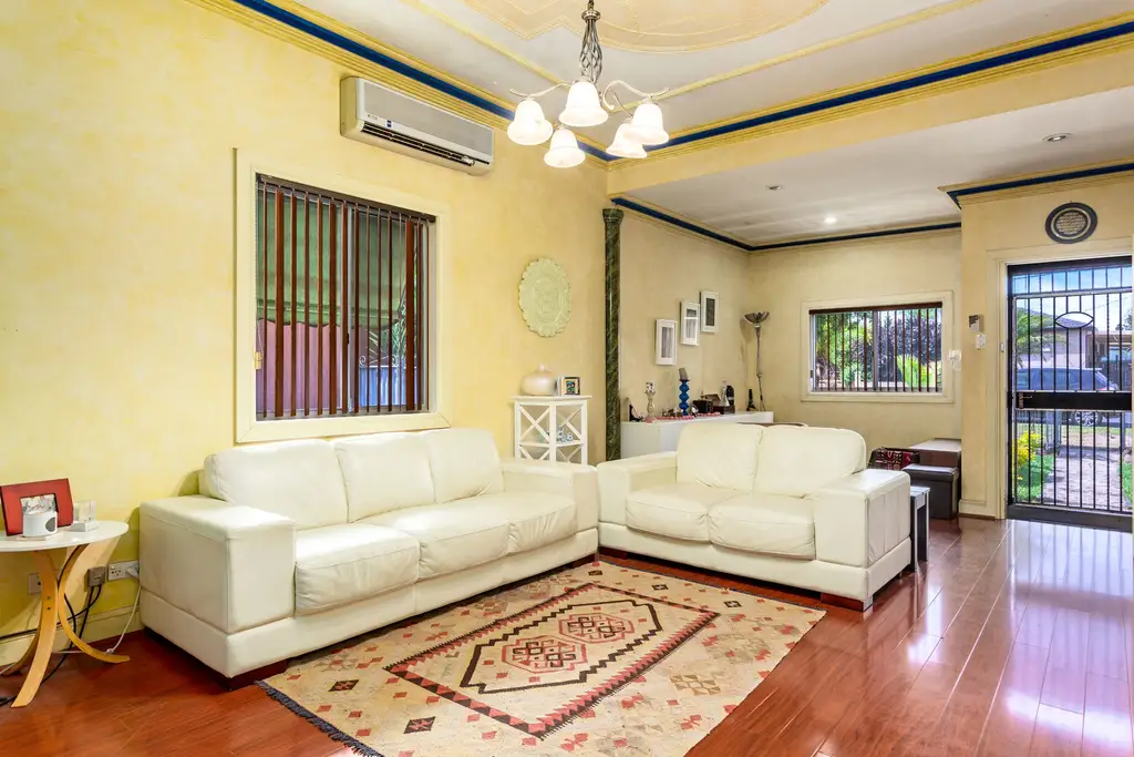 9 Como Road, Greenacre, Greenacre - Image 1