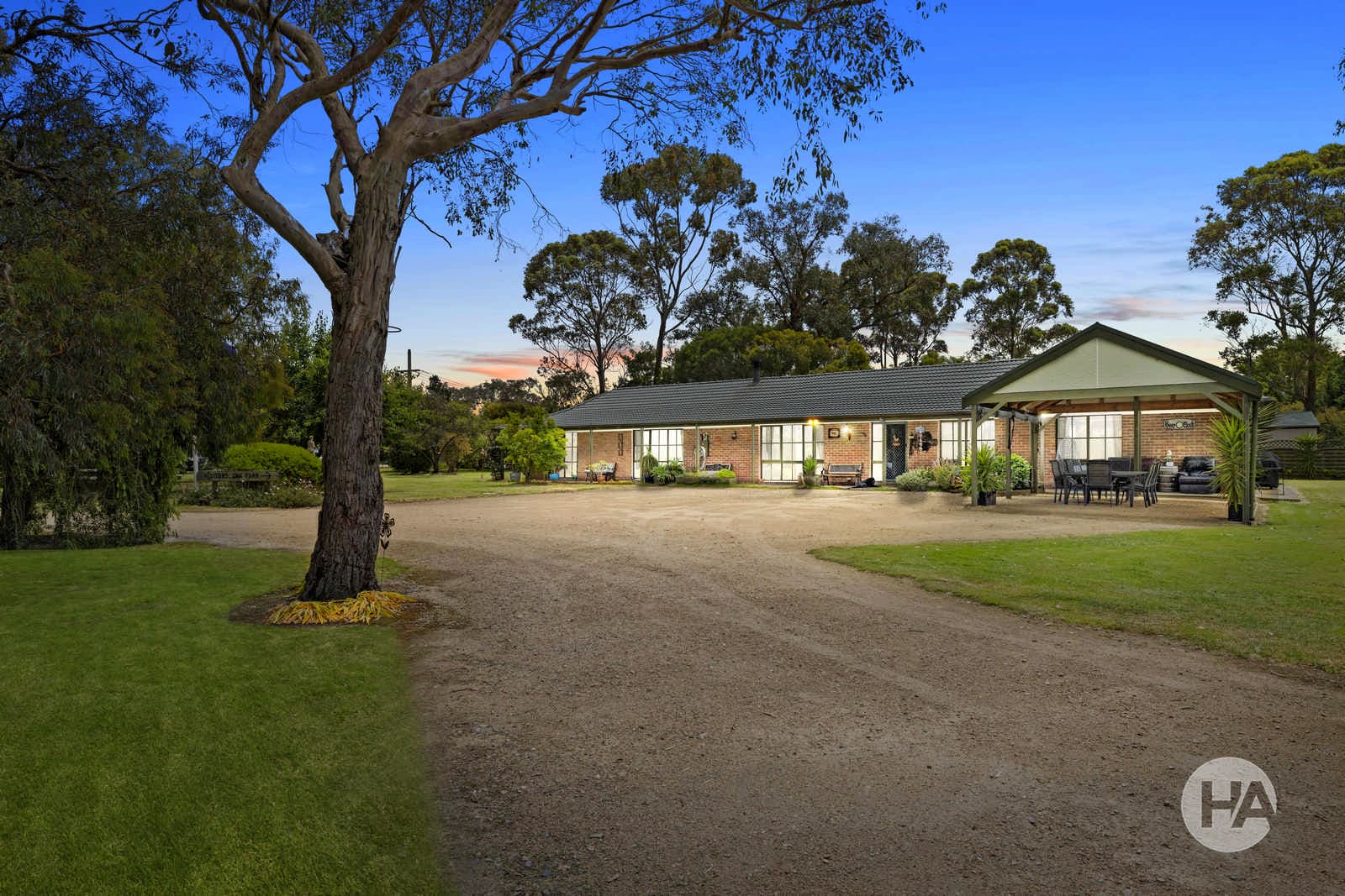 121 Urquhart Crescent, BITTERN, Bittern - Thumbnail 2