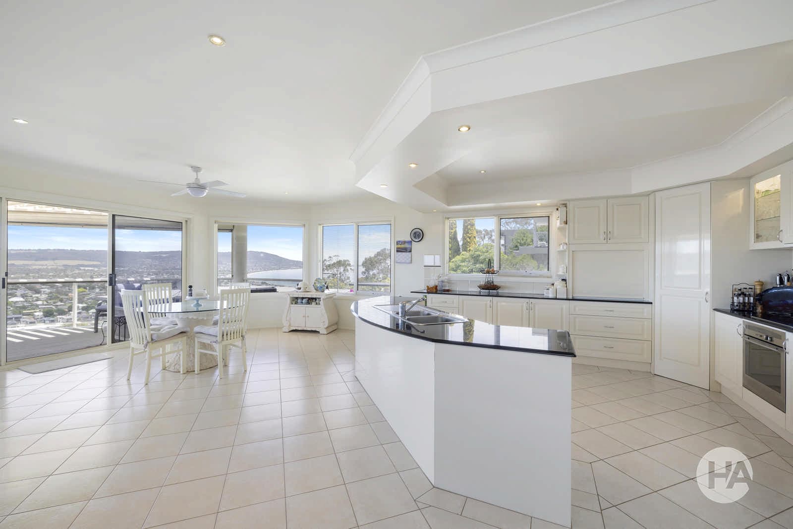 77 Grandview Terrace, MOUNT MARTHA, Mount Martha - Thumbnail 3