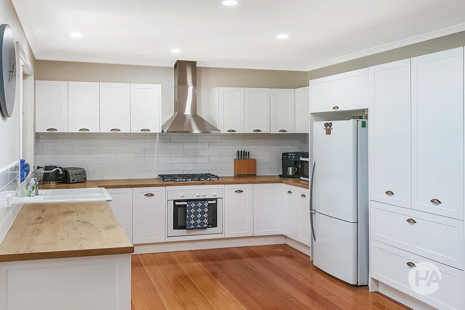 15 Donald Road, LANGWARRIN, Langwarrin - Thumbnail 3