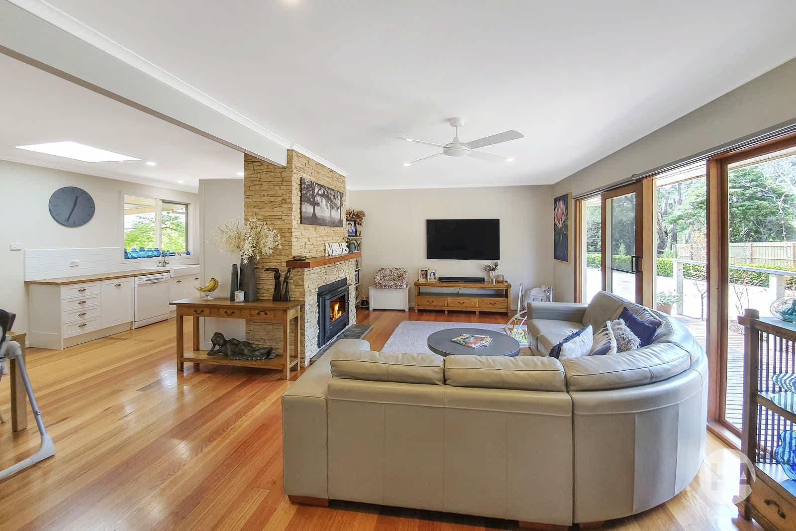 15 Donald Road, LANGWARRIN, Langwarrin - Thumbnail 4
