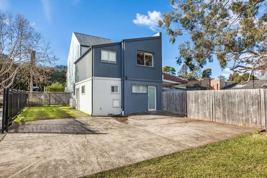 12 Carlton Crescent, Summer Hill, Summer Hill - Thumbnail 5