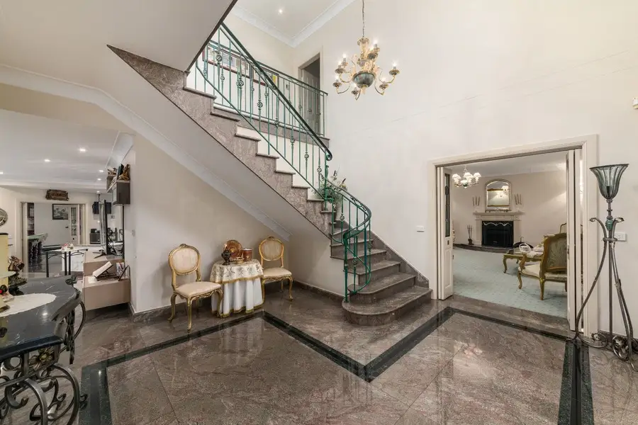7 Keswick Street, Georges Hall, Georges Hall - Thumbnail 3