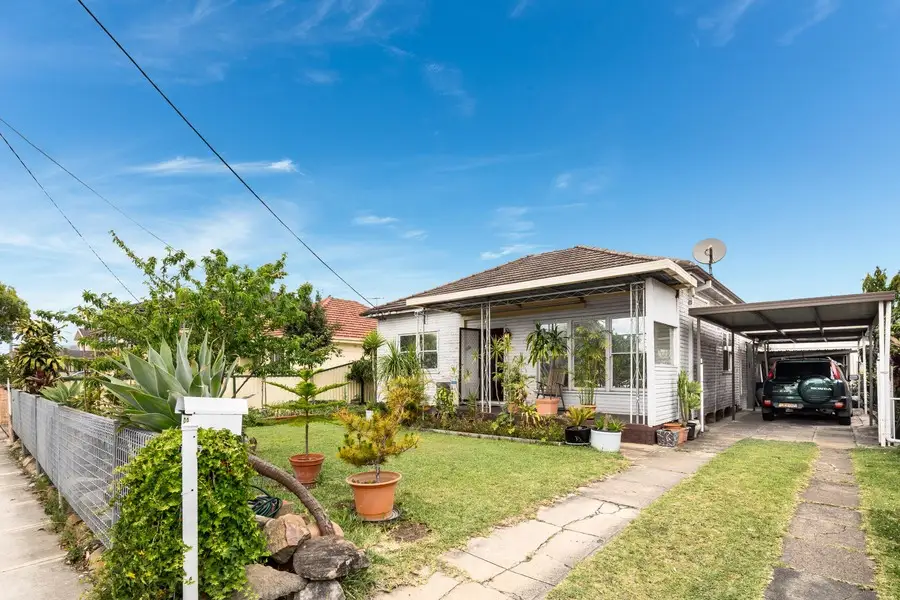 98 Louis Street, Granville, Granville - Image 1