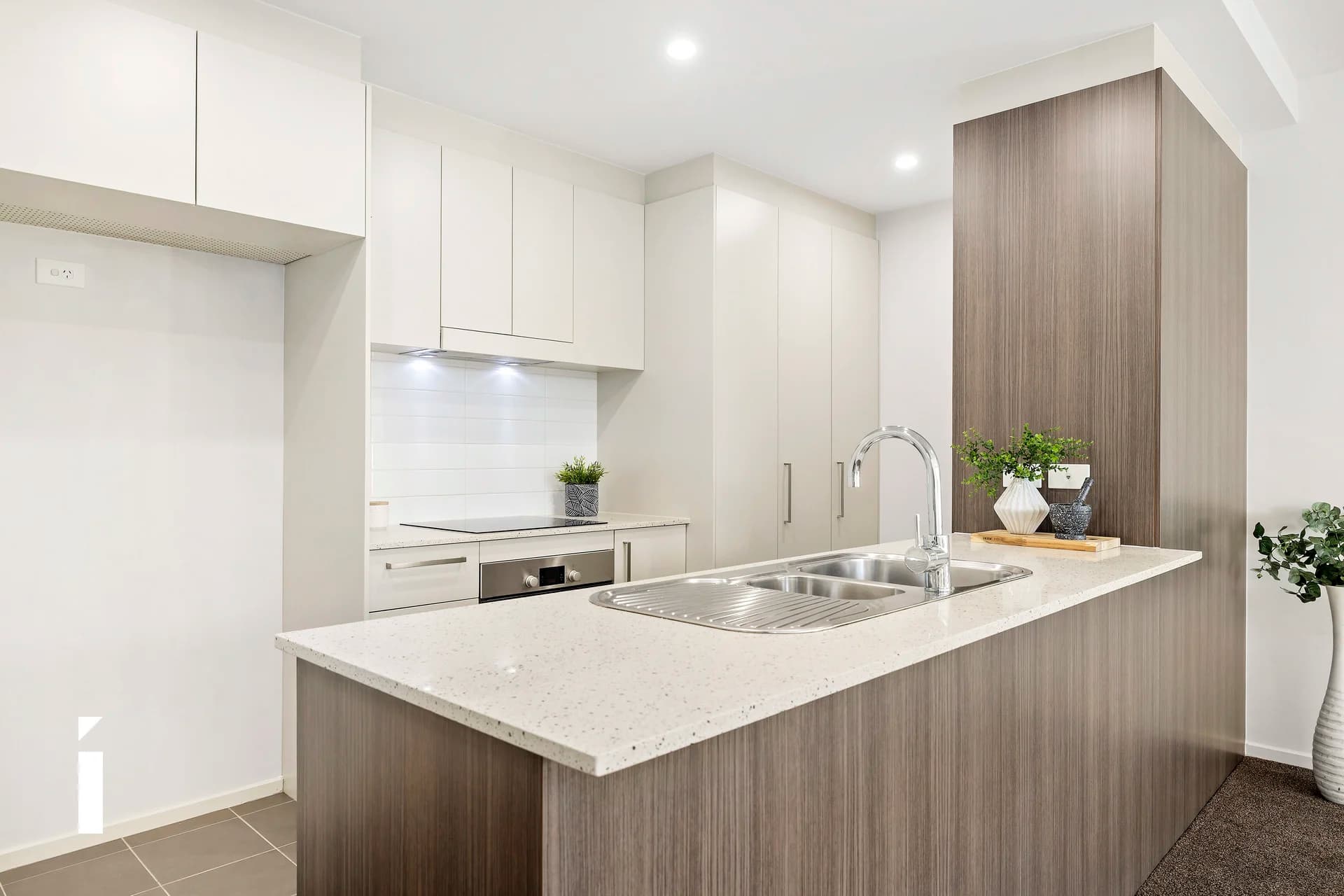 104/121 Easty Street, Phillip, Phillip - Thumbnail 2