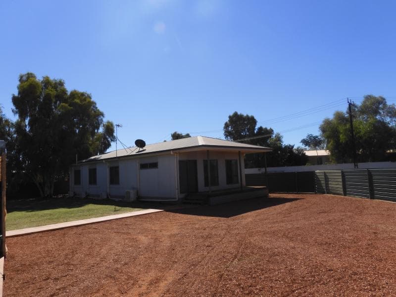 51 WEABER ROAD
TENNANT CREEK NT 0860, Tennant Creek - Thumbnail 2
