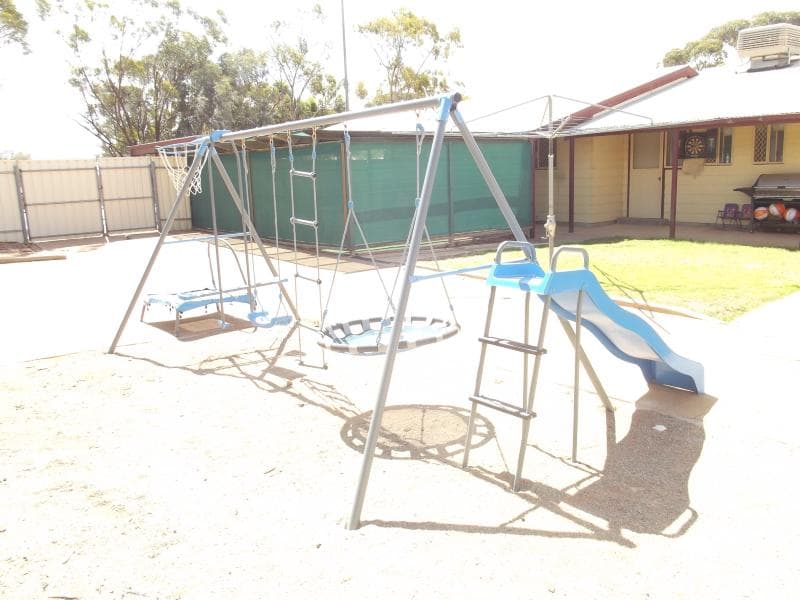 34 PIONEER DRIVE
ROXBY DOWNS SA 5725, Roxby Downs - Thumbnail 7