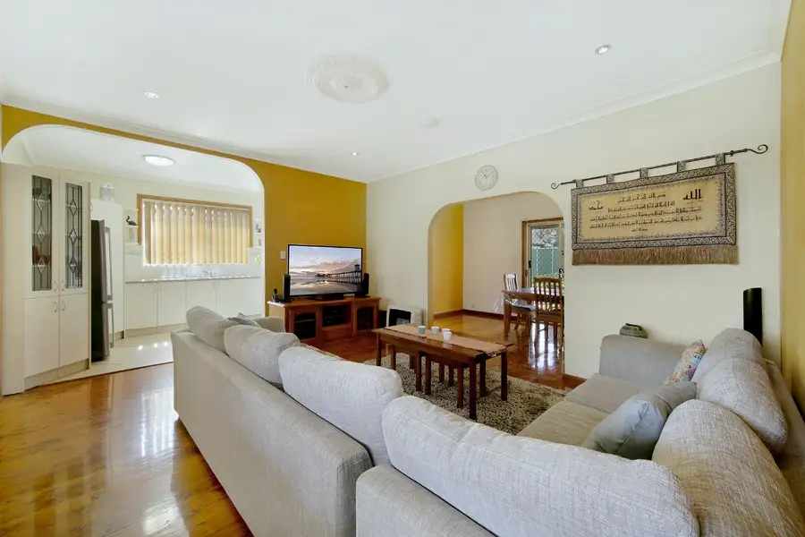 35 Strickland Street, Bass Hill, Bass Hill - Thumbnail 2