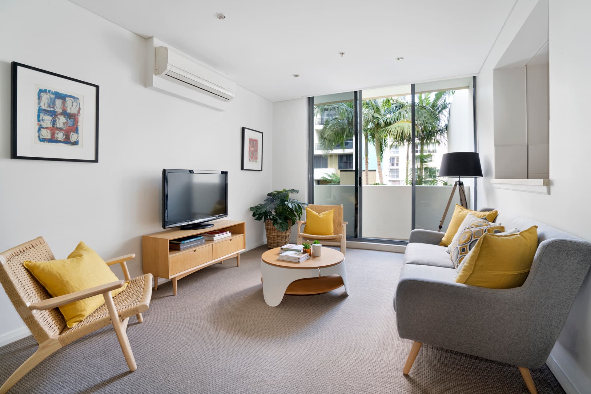 545/7 Crescent Street, Waterloo, Waterloo - Image 1