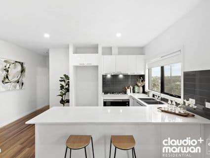 404, Oak Park - Thumbnail 4