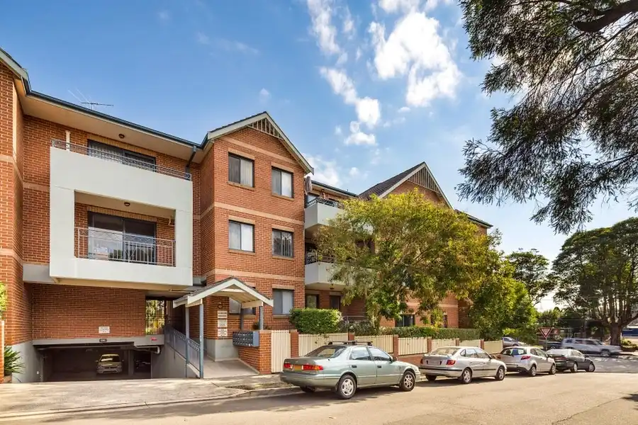 11/16 Sadlier Crescent, Petersham, Petersham - Image 1