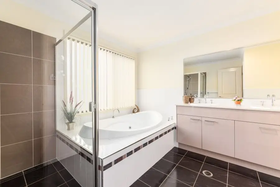 30 Riga Avenue, Greenacre, Greenacre - Thumbnail 6