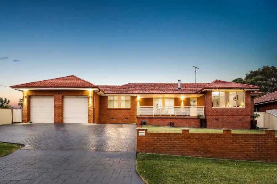 2 Collins Crescent, Yagoona, Yagoona - Image 1