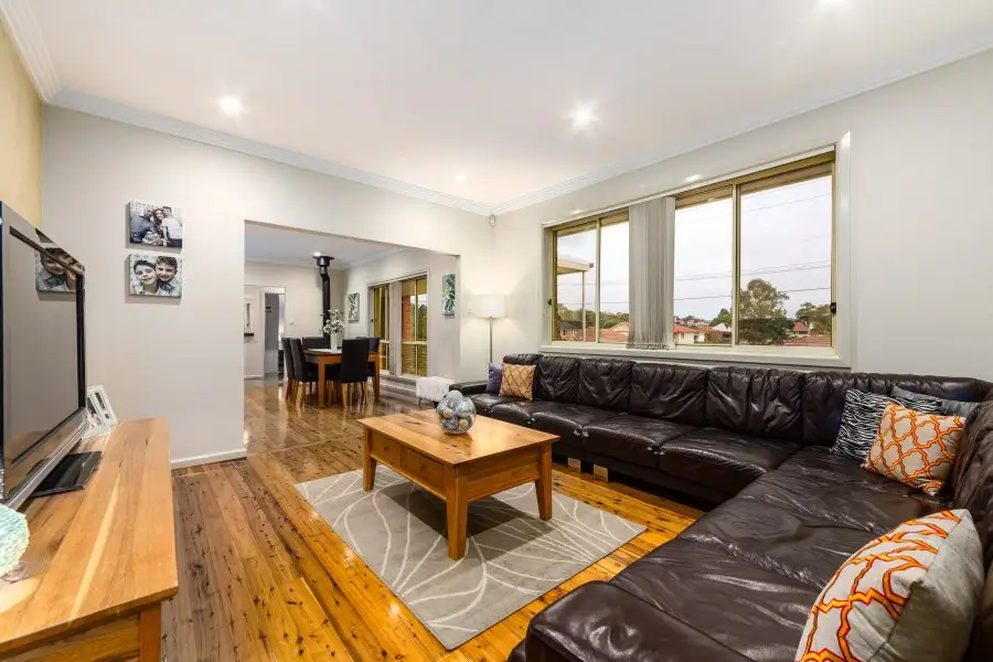 2 Collins Crescent, Yagoona, Yagoona - Thumbnail 2