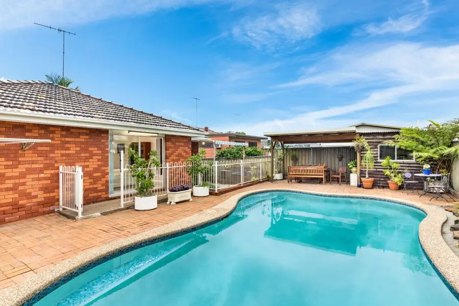 61 Jacaranda Drive, Georges Hall, Georges Hall - Thumbnail 2