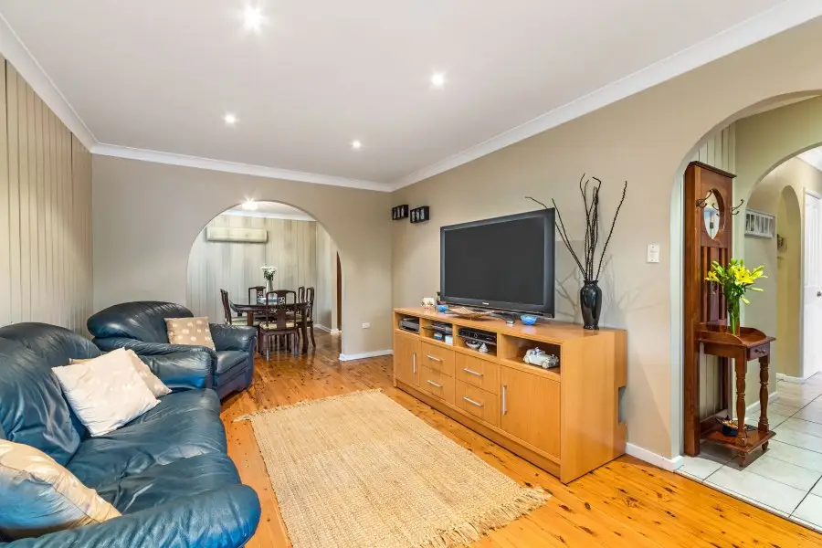 61 Jacaranda Drive, Georges Hall, Georges Hall - Thumbnail 3