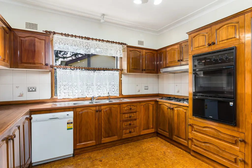 33 Mintaro Avenue, Strathfield, Strathfield - Thumbnail 4