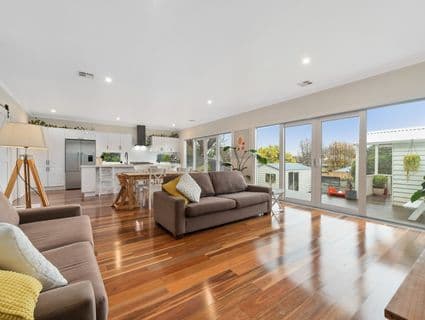31 Kelvin Avenue, Seaford, VIC, 3198, Seaford - Thumbnail 2