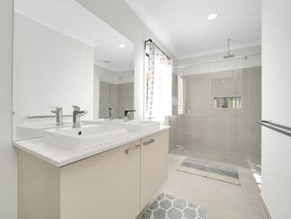 404, Manor Lakes - Thumbnail 8