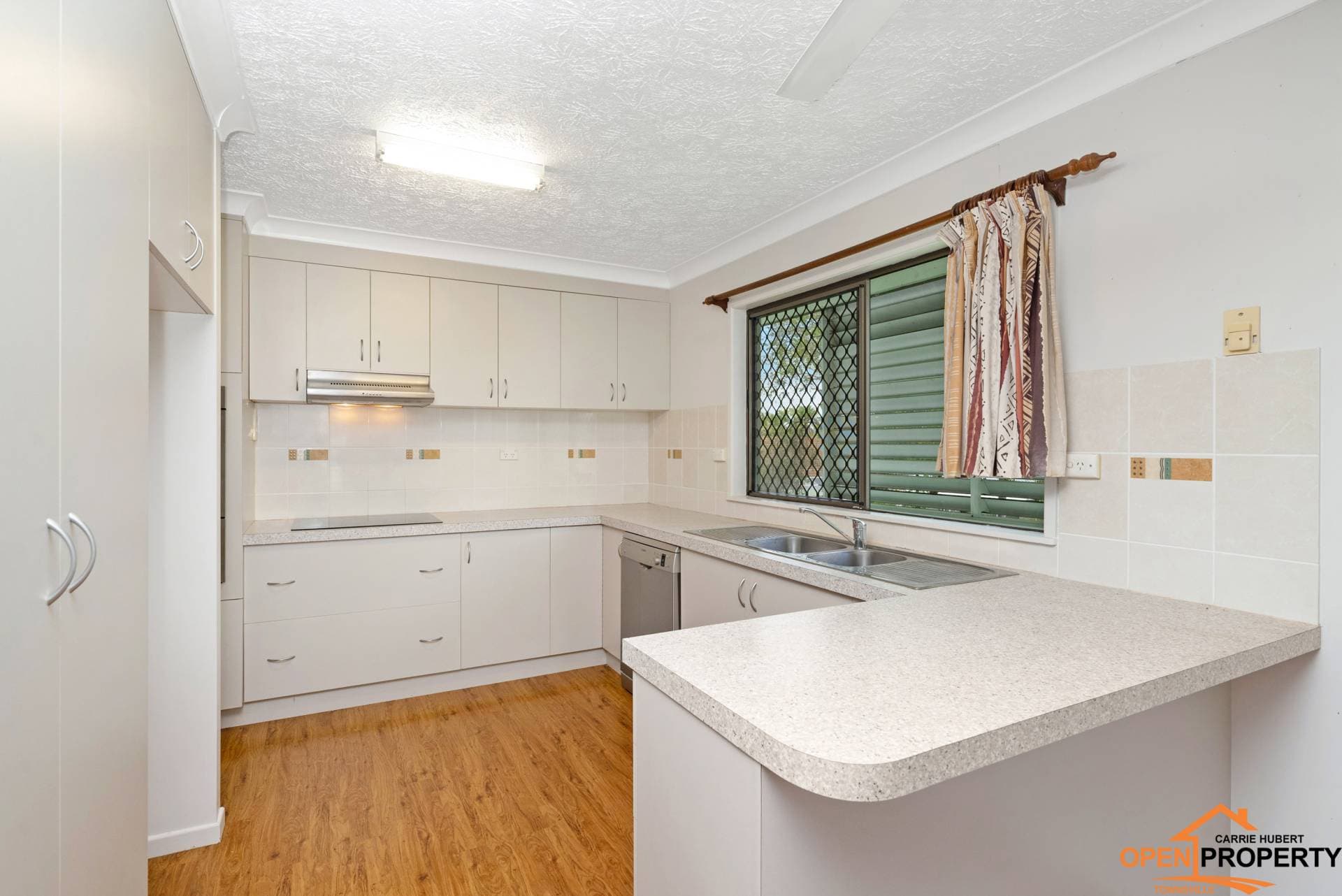 12 Burgess St, Annandale QLD, Annandale - Thumbnail 3