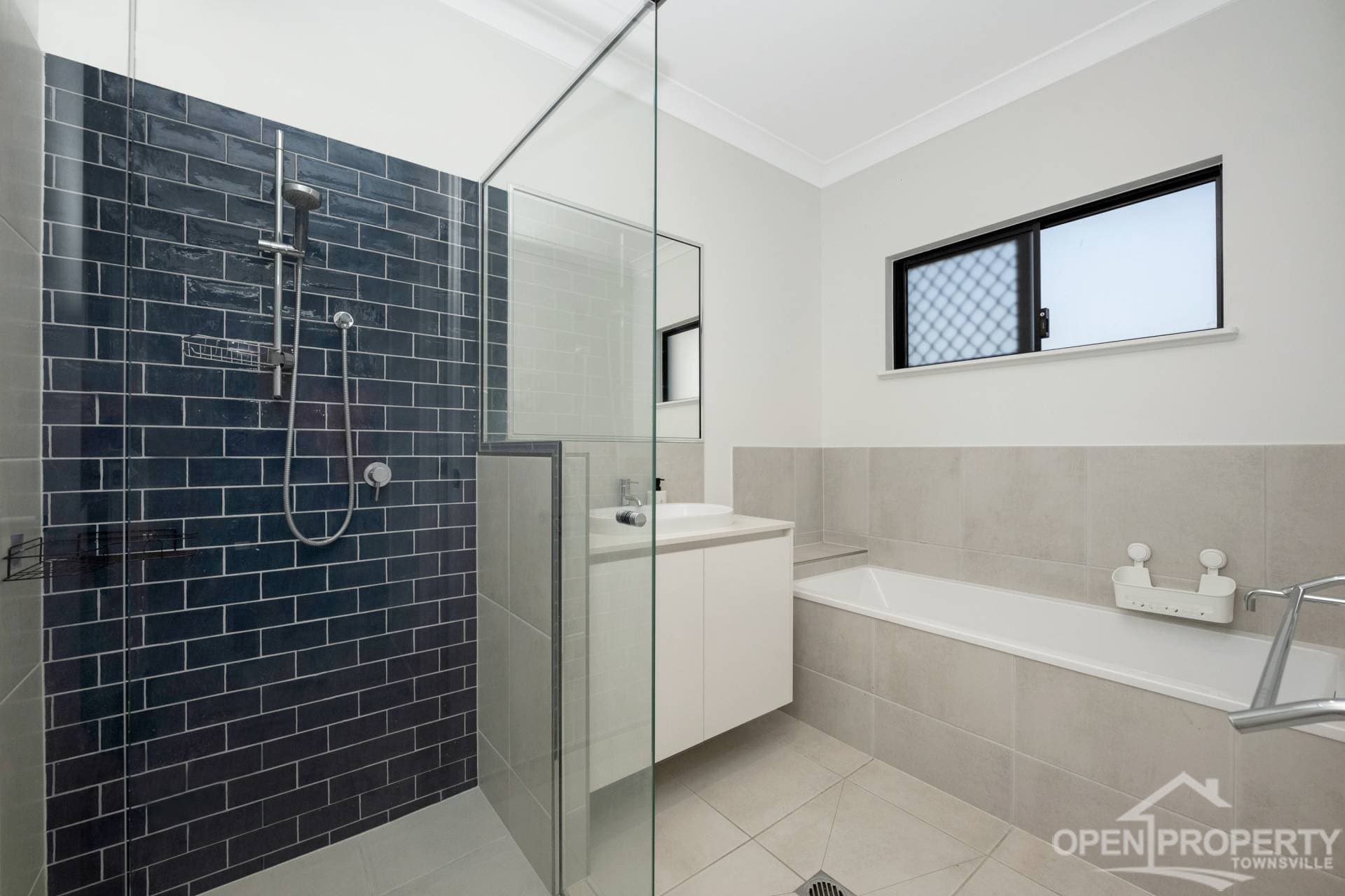 19 Seafarers Way, Jensen QLD, Jensen - Thumbnail 7