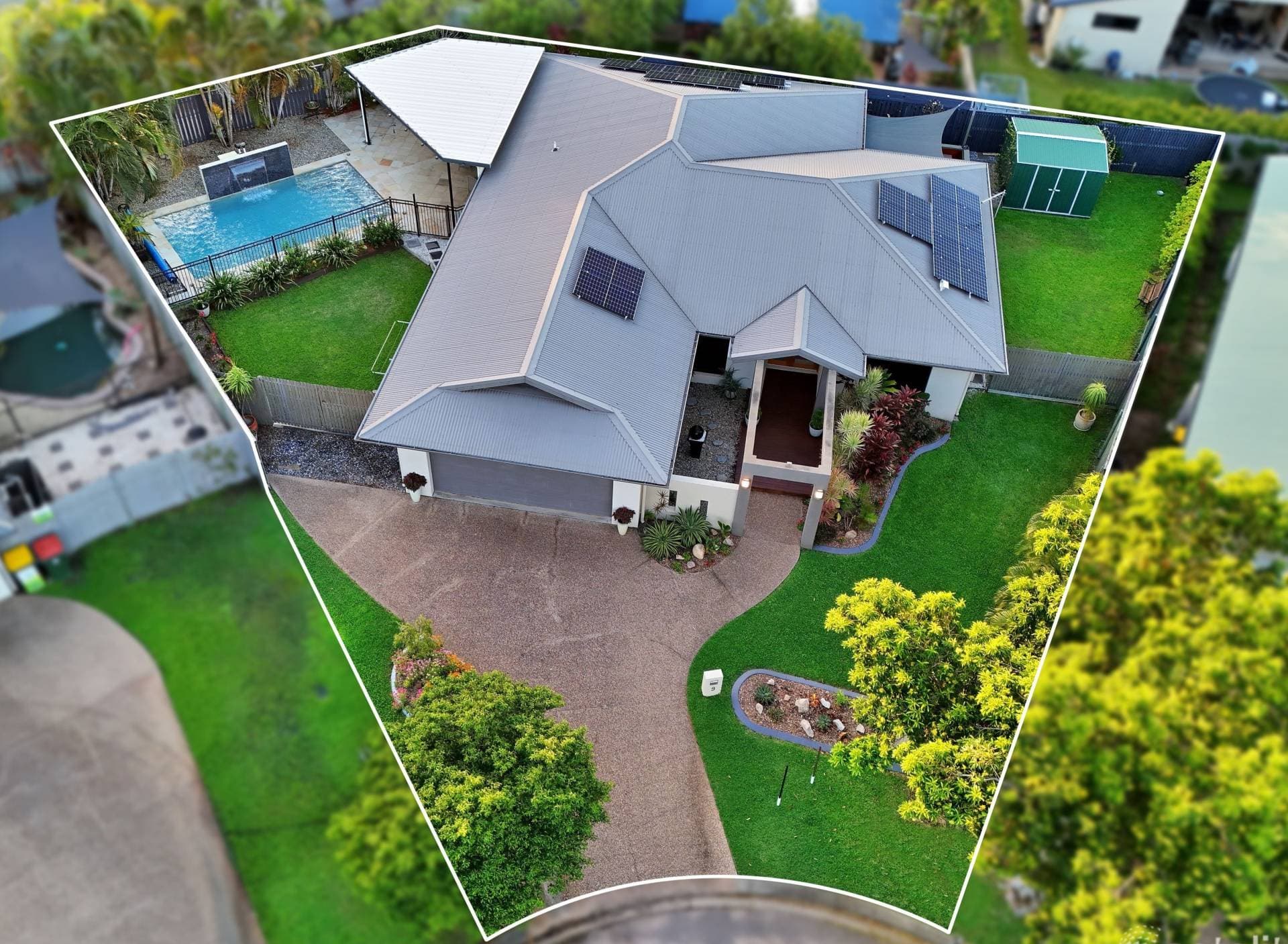 9 Bronte Ct, Bushland Beach QLD, Bushland Beach - Thumbnail 2