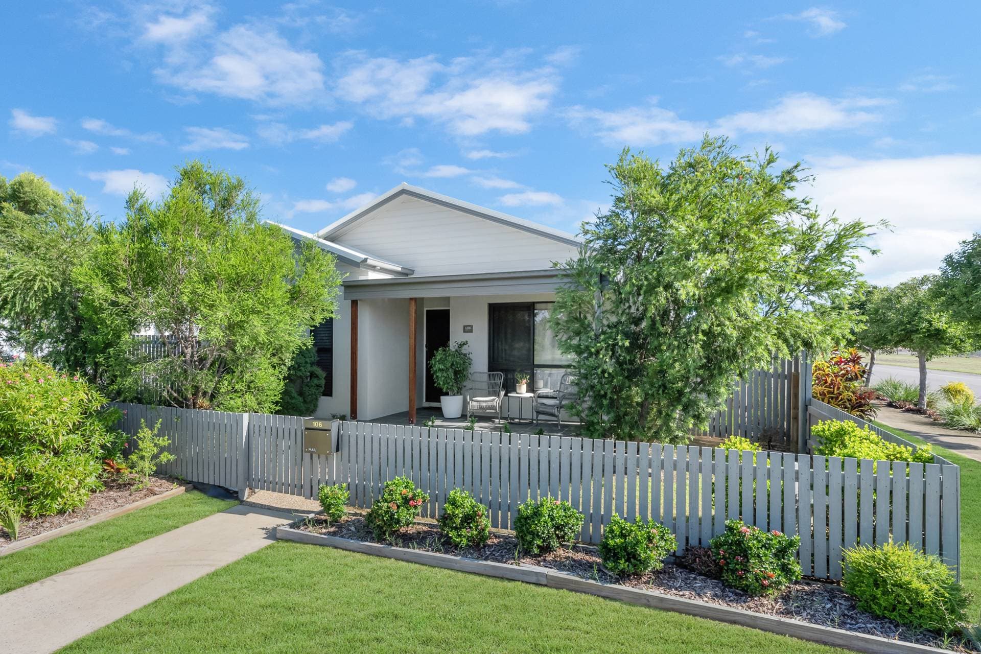 106 Greater Ascot Ave, Shaw QLD, Shaw - Thumbnail 2