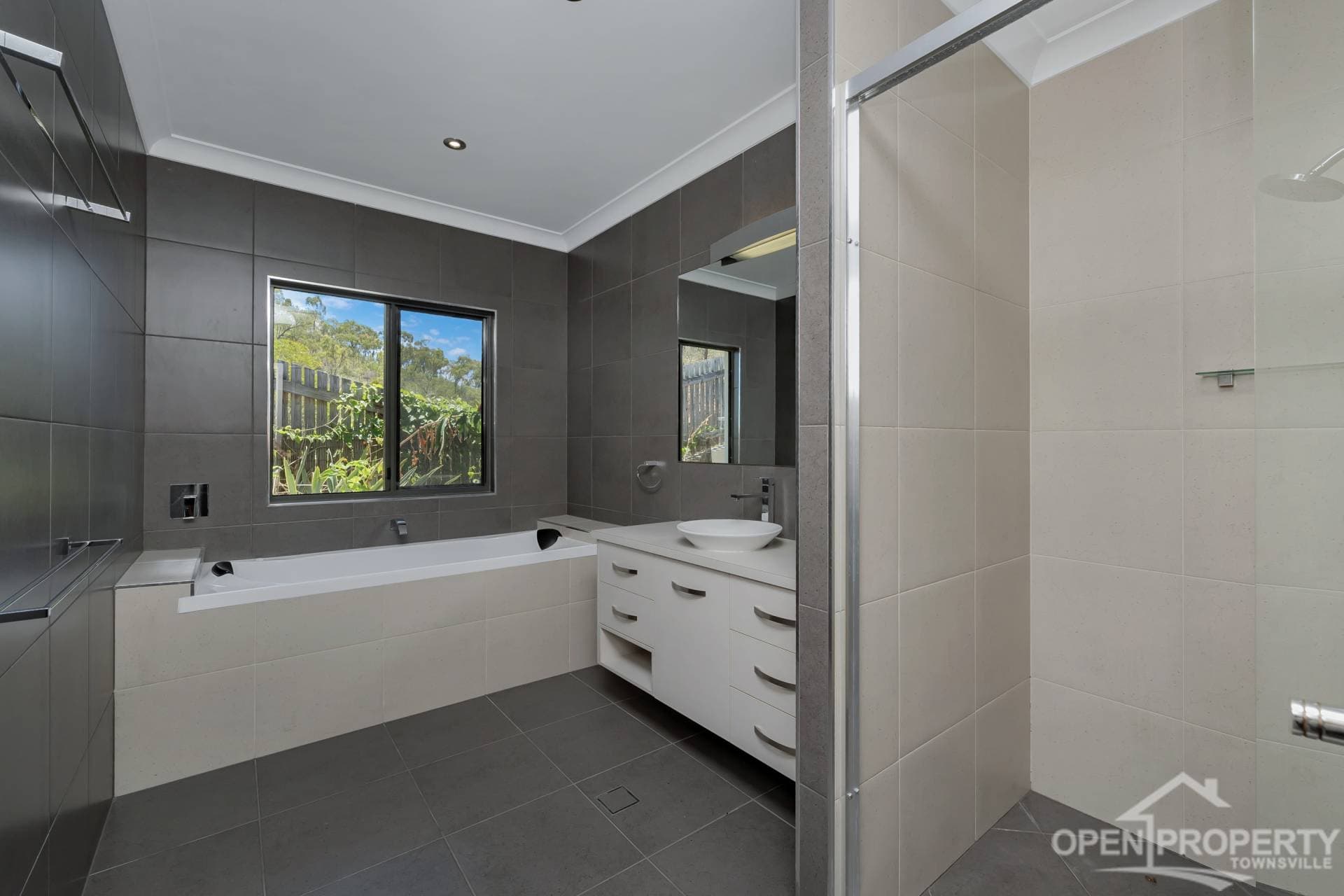 11 Mont Blanc Pl, Mount Louisa QLD, Mount Louisa - Thumbnail 8