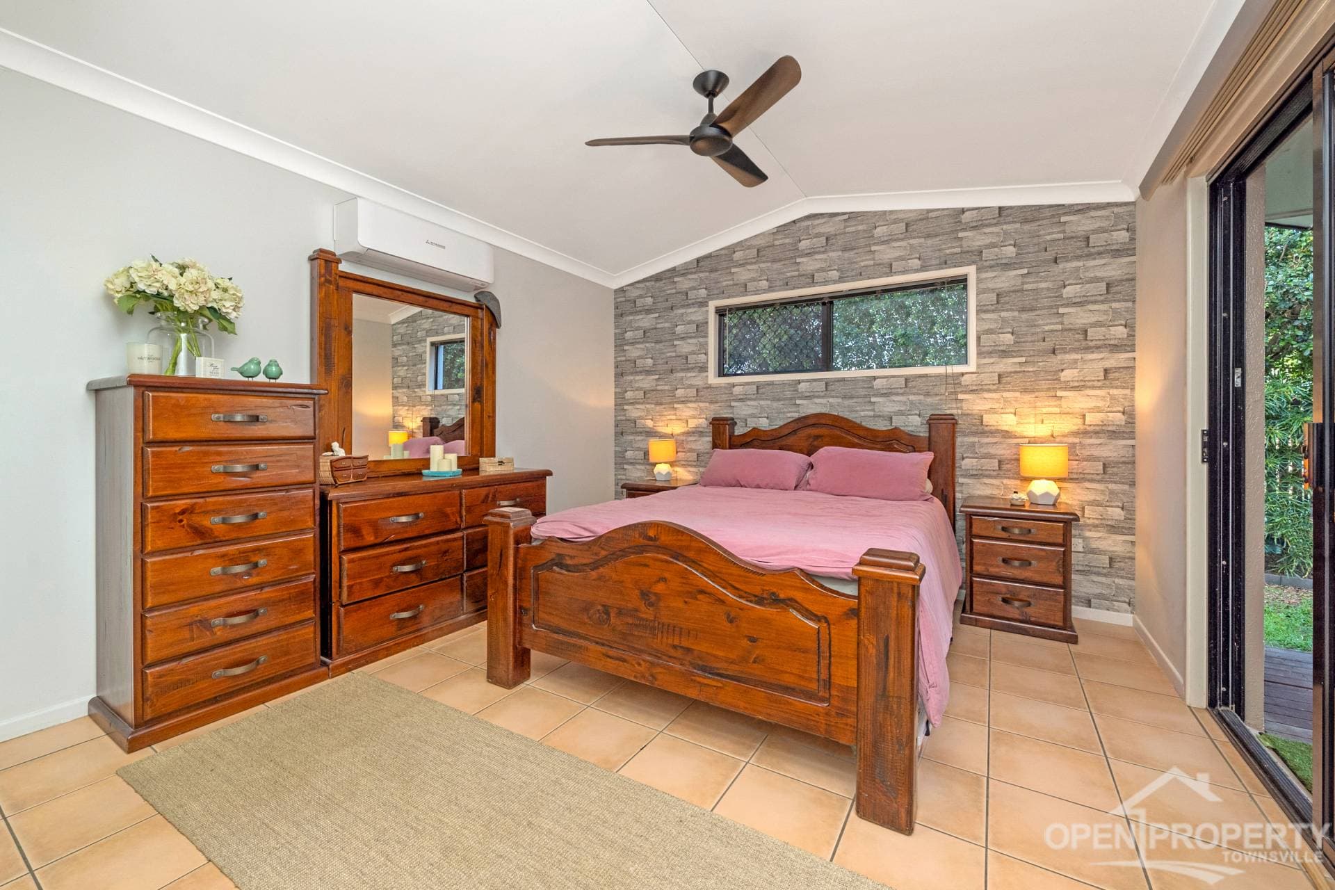 24 Joshua Cres, Bushland Beach QLD, Bushland Beach - Thumbnail 7
